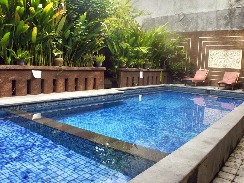 Waringin Homestay กูตา ภายนอก รูปภาพ