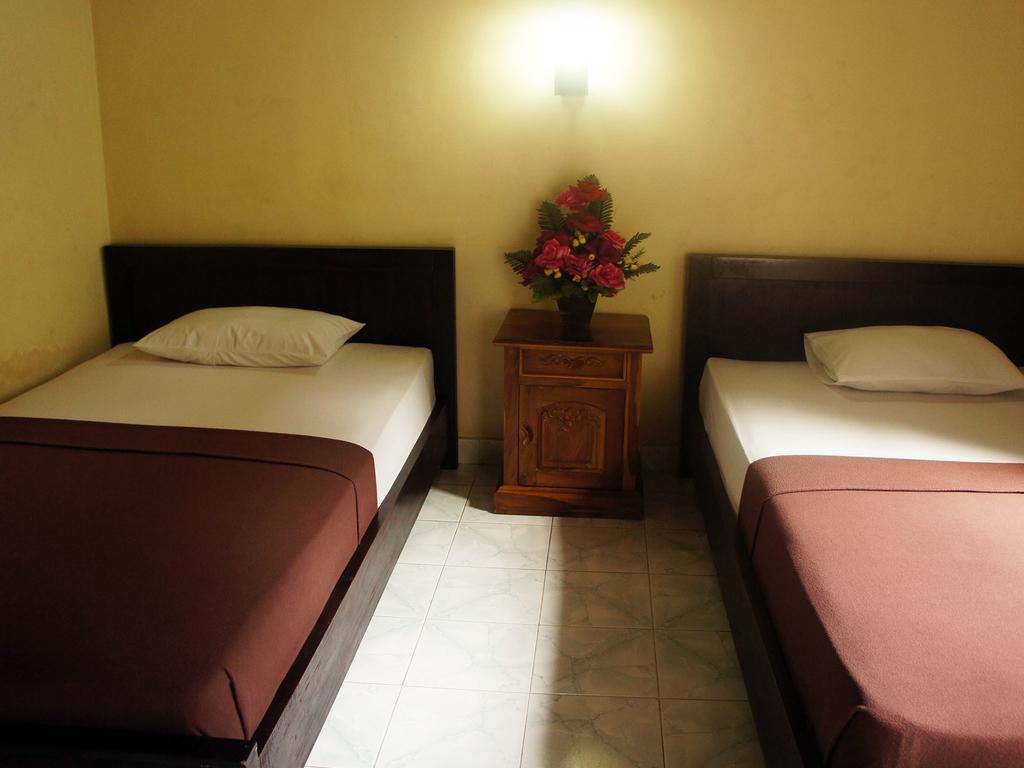 Waringin Homestay กูตา ภายนอก รูปภาพ