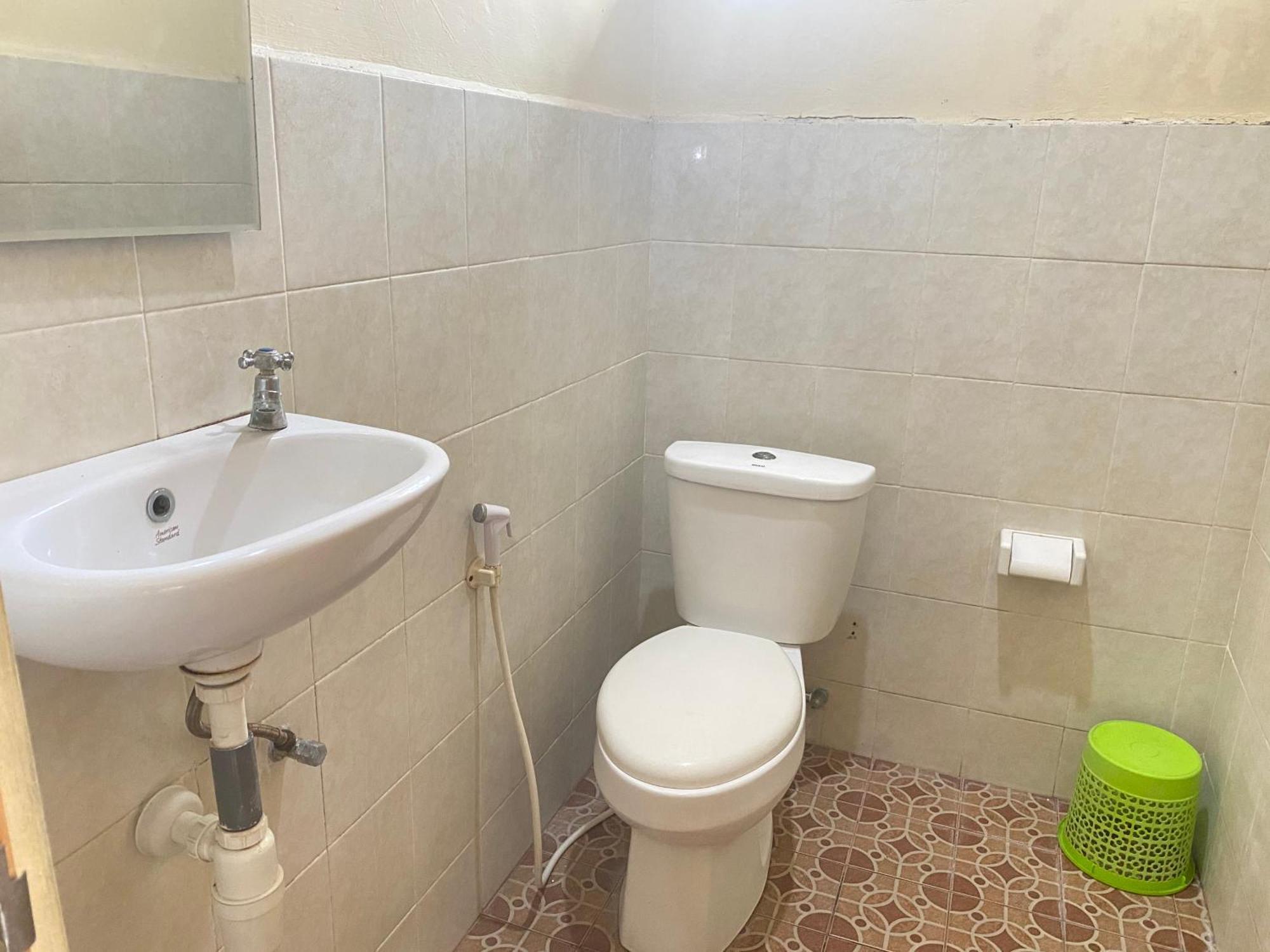 Waringin Homestay กูตา ภายนอก รูปภาพ