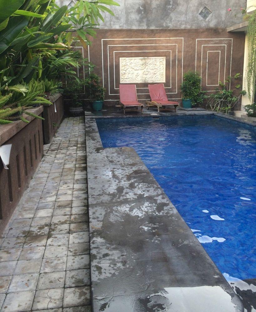 Waringin Homestay กูตา ภายนอก รูปภาพ