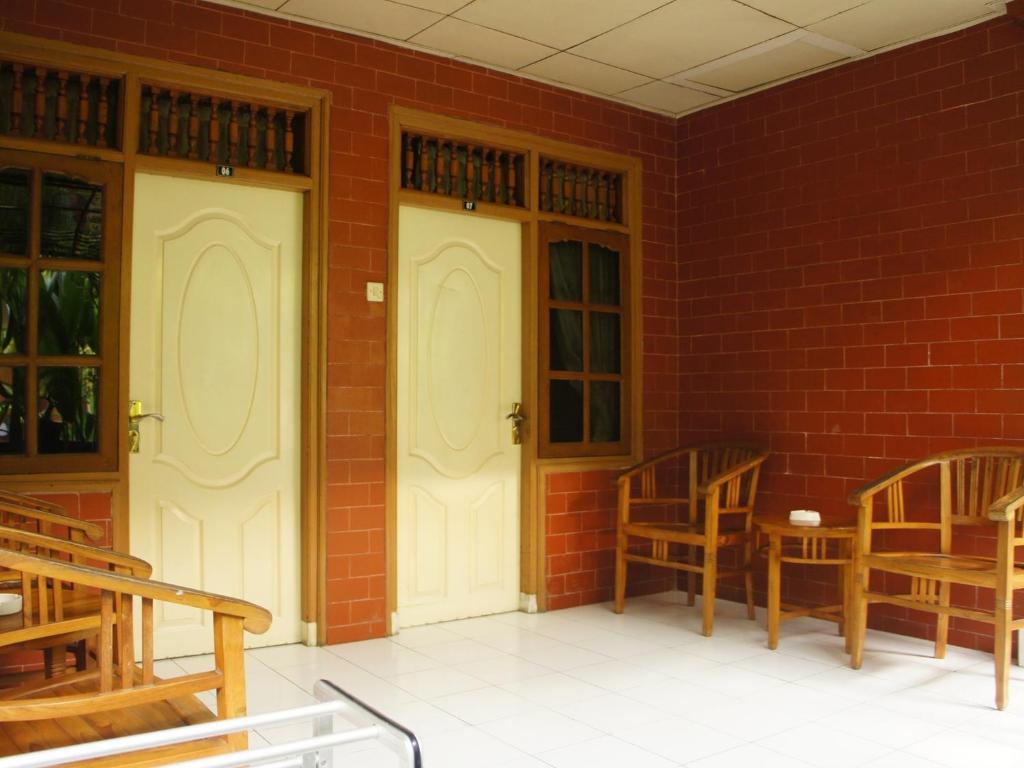 Waringin Homestay กูตา ภายนอก รูปภาพ