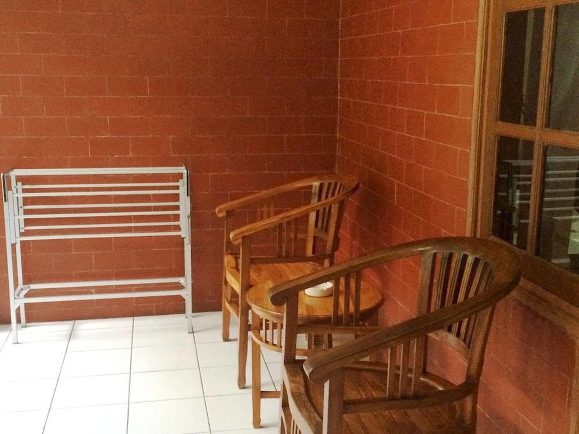 Waringin Homestay กูตา ภายนอก รูปภาพ